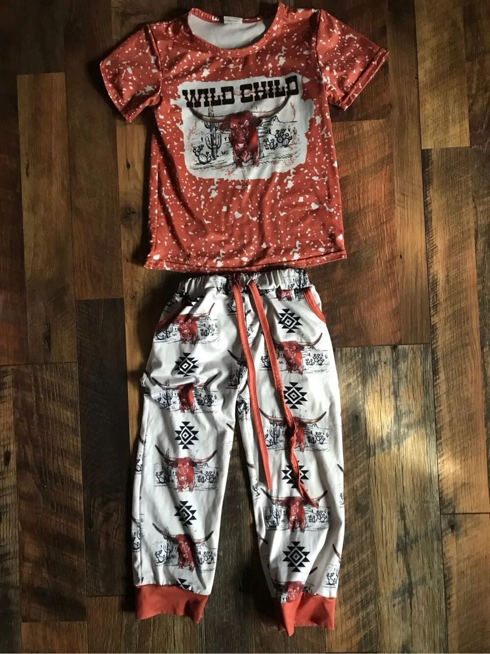 Wild Child  Size 4T little girls 2 pc outfit pants top bull print soft